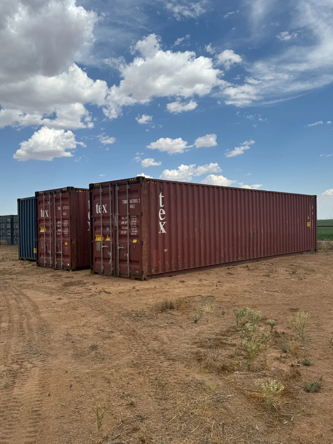 40' High Cube Cargo-Worthy Containers photo